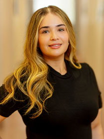 Dental assistant Ashley